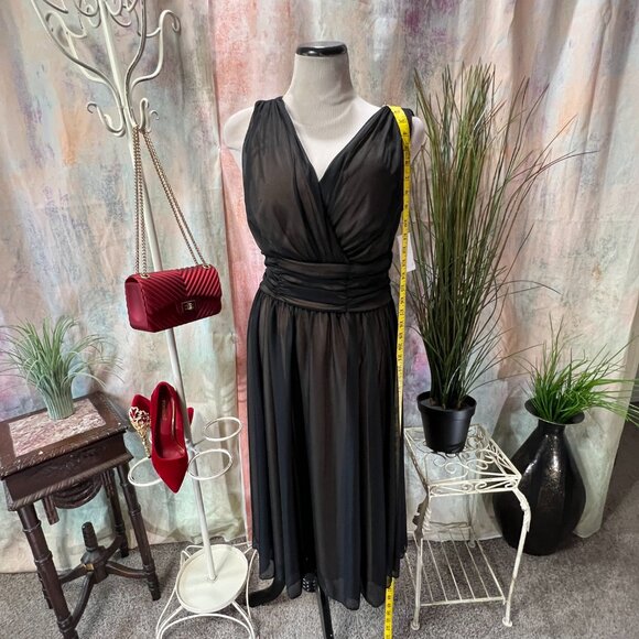 NEW📌Combine Classic Black & Rich Gold Accents = Dress for a Variety of Occasion - Picture 6 of 15